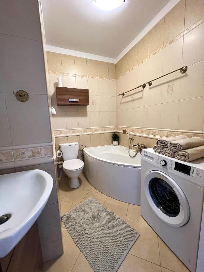Apartament Centrum 13 Z Garazem Podziemnym Wladyslawowo Luaran gambar